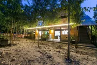 Kandisi Hotels in 