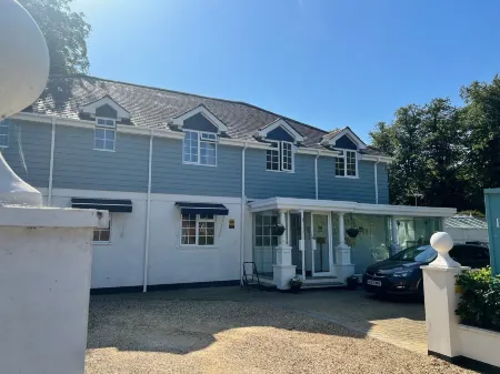 Lord Bute Hotel & Restaurant Отели в г. Бартон он Си