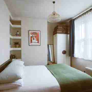 Architectural Digest - 2 bed Rooms