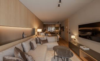 The Blackpine Hotel, Small Luxury Hotels