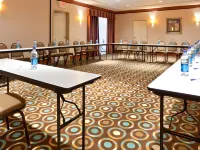 Holiday Inn Express & Suites Cincinnati - Mason