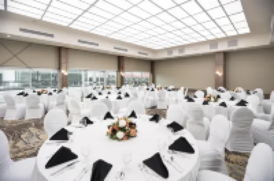 ฟอร์ท พอนต์ชาร์เทรน ดีทรอยต์ ในเครือโรงแรมวินด์แฮม โรงแรมในดีทรอยต์