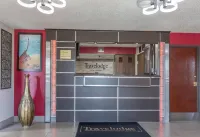 Travelodge by Wyndham Muskegon Hotels in Muskegon