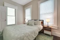 Stylish Jeffersonville Home - Mins from Louisville