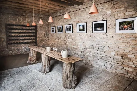 Venez Passer un Séjour Oenotouristique en Bourgogne ! Отели рядом с достопримечательностью «Castle de Pommard»