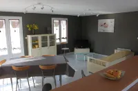 To a privileged location Holiday House has 90 M² 80m from the South Beach Hoteles en Rivedoux-Plage