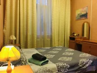 Comfy home near Botanic garden and railway station