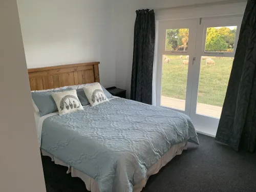 Cottage on Tuki Tuki Road Hotels in Haumoana