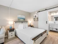 Condo at the Bay with Resort-Style Amenities, Pool, Tiki Bar Hotels in Whitfield