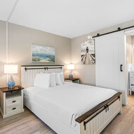 Condo at the Bay with Resort-Style Amenities, Pool, Tiki Bar