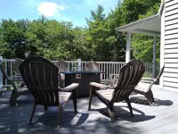 3 Min. to Dreams Park, 33 ft. Long Heated Pool, Clean and Updated. Fun & Private Hotels in Otsego