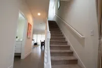 Modern Retreat PROMO FOR WEEKLY STAY OF 5% / MONTHLY STAY OF 10%