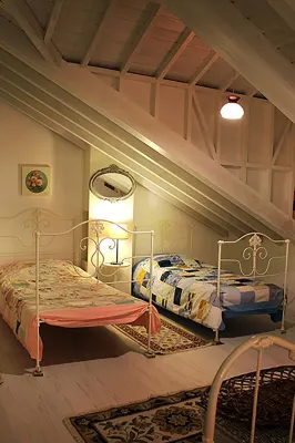 Casa das 2 Marias is a traditional Azorean house located in the center of Furnas
