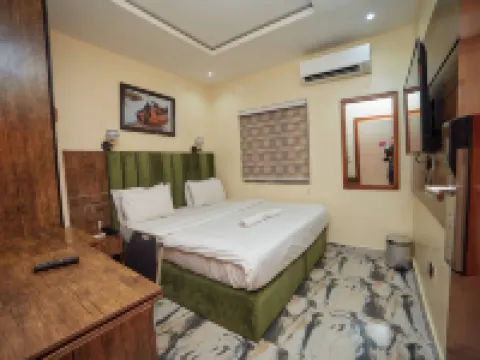 Masters Class Hotels in Uyo
