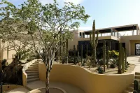 2BR/2BA Oceanfront Lux Surf Condo in Los Cerritos w/ Pool, Gym, Hot Tub, Sauna