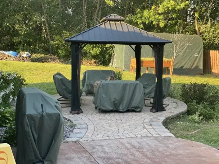 Lake front-Fishing-Snowmobile Trails Nearby!