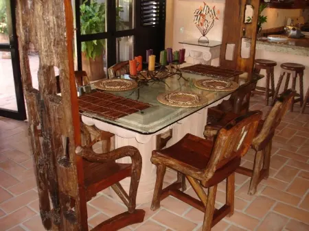 Beautiful Spanish Style Villa with Ocean View,100 steps from the Beach