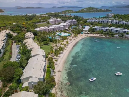 Windward Breeze – Walk to Beach!