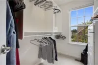 Sunny Townhome/4Br/2.5Bath Hotels in Howard County