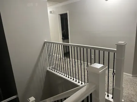 Luxurious Large Modern Home, heated spa and pool