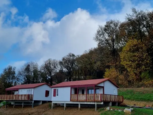 Chalet Etxean, 1 à 6 Personnes, Terrain et Piscine