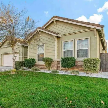 Spacious 4 BR home-Near UC Merced- quit neighborhd