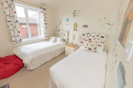 Perfectly located  3 bedroom lodge in Newton Ferrers