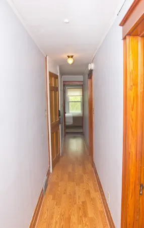 Chic and Cozy at Niagara Falls USA 5-min to the Falls in Little Italy Sleep 6