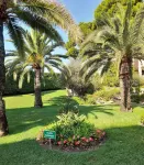 Studio in a Pierre & Vacances residence. Hotels near Playa Cantolao
