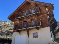 Luxury chalet 160 m2 for 10 people, shuttle bus at 50m, 3mn from the lifts Hotele w: Vars