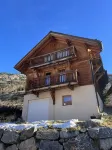 Luxury chalet 160 m2 for 10 people, shuttle bus at 50m, 3mn from the lifts Hotels in Vars