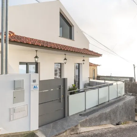 Casa ZÈ, Tranquility, a Refuge in Arco da Calheta