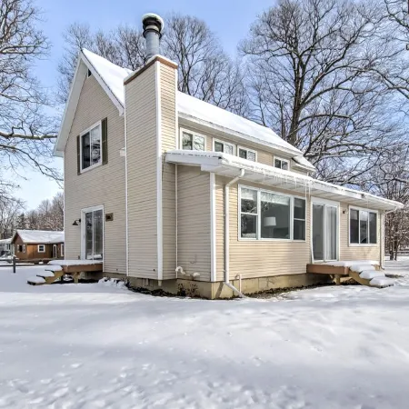 This newly renovated house has 4 bedrooms & 2 bathrooms in Clarklake Michigan.