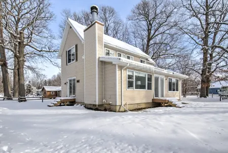 This newly renovated house has 4 bedrooms & 2 bathrooms in Clarklake Michigan.