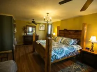 Climb On Inn-RRG- 3BD & 2BA - Outdoor Adventure Paradise- Pet Friendly -Cozy Hotels in Wolfe County