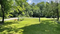 Northern Cottage with Hot Tub, Trent Lakes