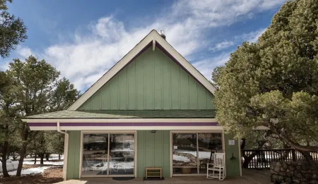 Charming Crestone Mountain Cottage- 1 mile from town! Отели в г. Сагуач Каунти