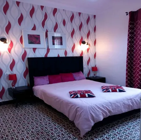 ALGER CENTRE (CHAMANEUF) APPARTMENT A LOUER AVEC INTERNET Отели рядом с достопримечательностью «Abou bakr esseddik Mosque»