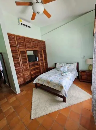 Toucan Villas #302 Отели рядом с достопримечательностью «Остров Кей Колкер»