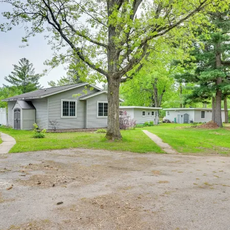 Lakeside Cabin w/ Fire Pit: Near Pine Point Park!