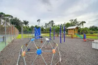 4 Mi to Beach Pet-Friendly Home in Naples! - Spa
