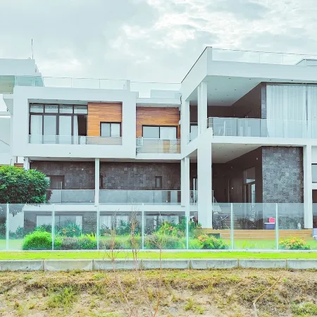 ARCRISTAL - PRESIDENTS VILLA