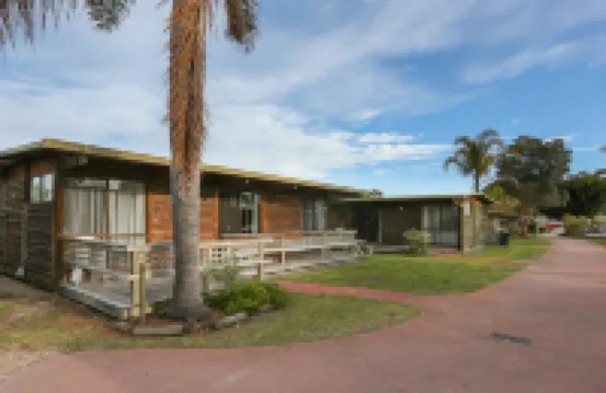 Lazy Acre Log Cabins