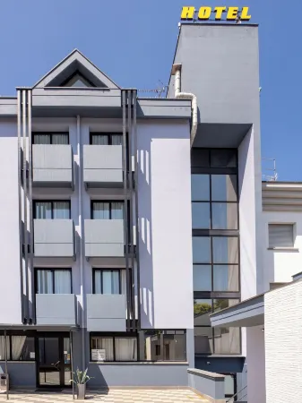 Ilga Hotel Отели в г. Felegara