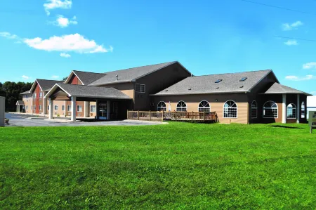 AmericInn by Wyndham Jefferson Отели в г. Лейк Милс