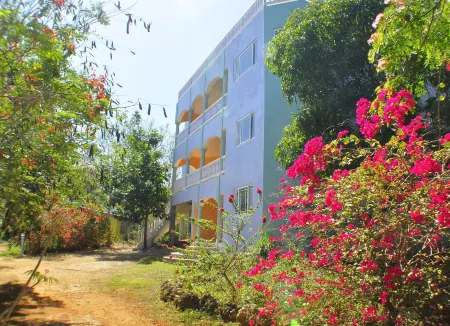 Jah Freedom Inn Negril Отели в г. Негрил