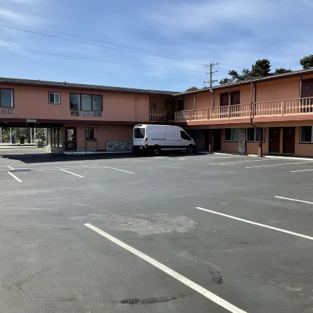 Front Street Inn