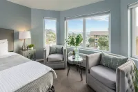 The Seaside Oceanfront Inn