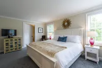 The Homestead Hotels near Bishop's Orchards Farm Market & Winery