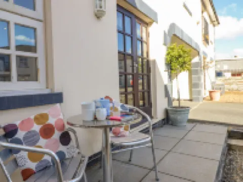 Taliesin Hotels in Porthmadog